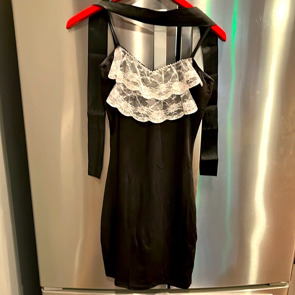 FRENCH MAID black sexy short DRESS Large white lace SATIN RIBBON TIE belt spirit